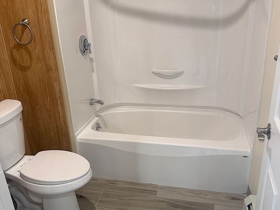 2nd image of 383 Sayles St Unit 1