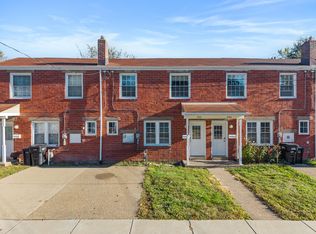 384 Cedar Dr, Coraopolis, PA 15108