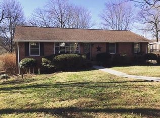 4844 Warrior Dr, Salem, VA 24153