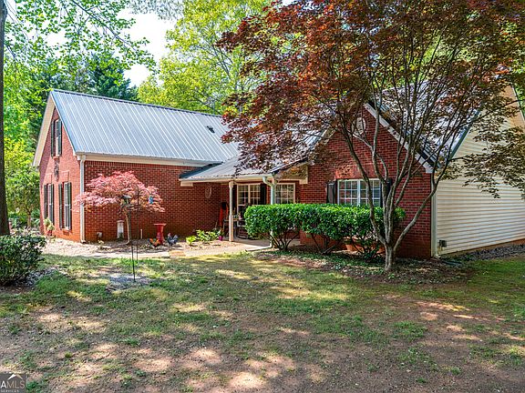 4th image of 174 Lauren Marie Dr
