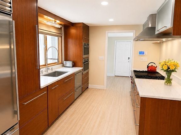 4th image of 34 Blossomcrest Rd