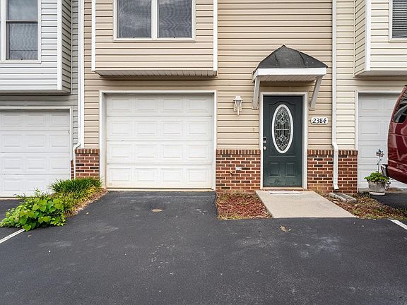 3rd image of 2384 King Arthurs Ct