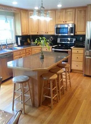 5th image of 203 Lynnfield St