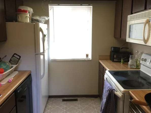 2215 Melrose Dr APT C, Champaign, IL 61820