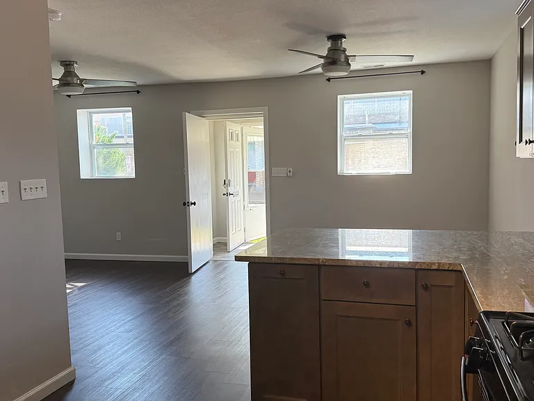 3175 Ivanhoe Ave — Photo 9