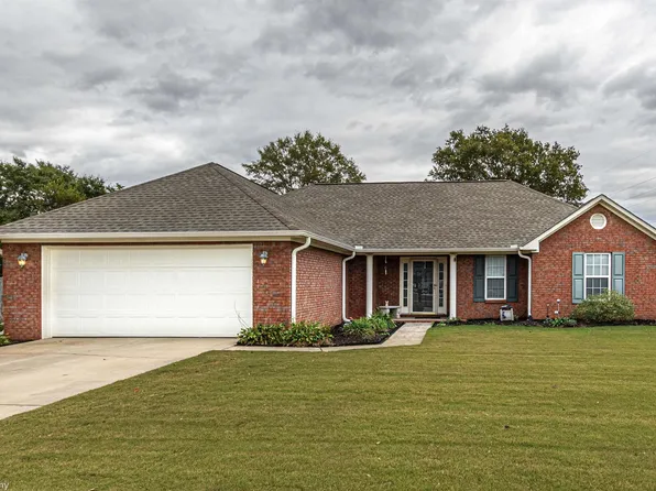 10 Lyle Dr, Decatur, AL 35603