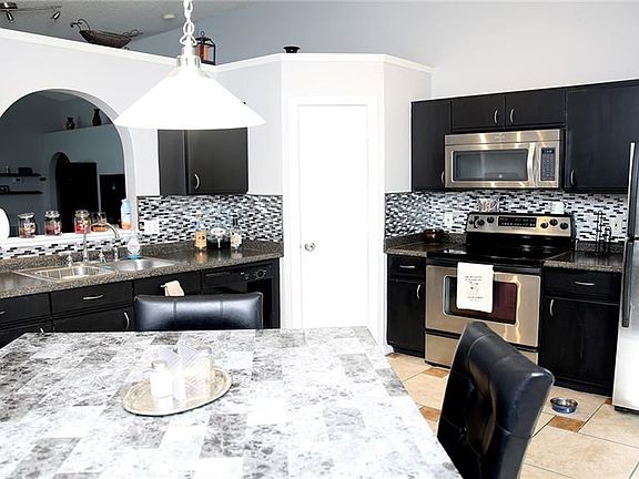 5th image of 7524 Harbor Bend Cir