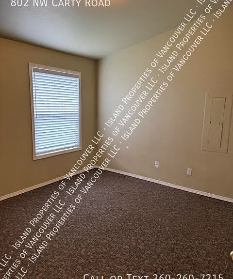 802 NW Carty Rd — Photo 4