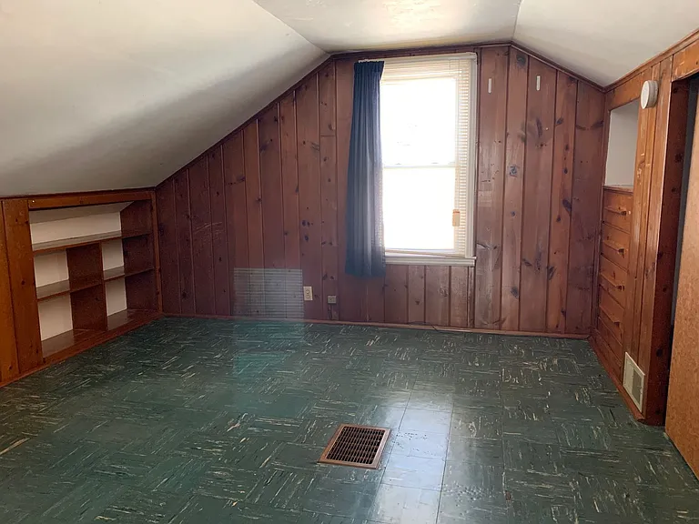 804 S Urbana Ave — Photo 12