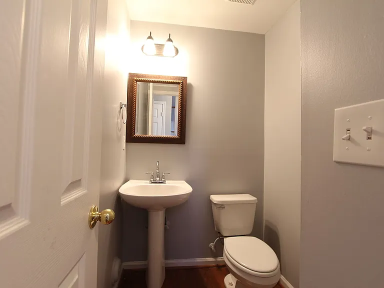2813 Bridlewood Ter — Photo 14