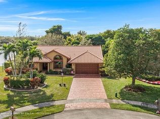 5280 SW 15th Pl, Plantation, FL 33317