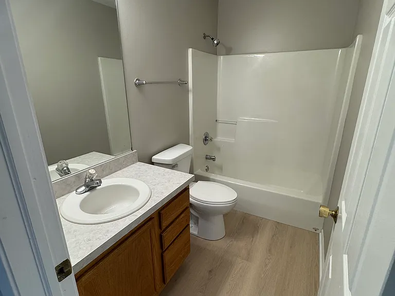 1512 Meyer Ct — Photo 6