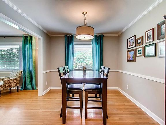 4th image of 3735 Alpine Dr SE