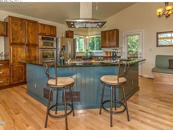 2nd image of 1095 Falcon Ct