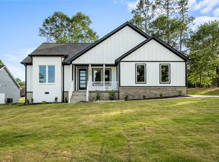 1018 Cox Dr, Anderson, SC 29621