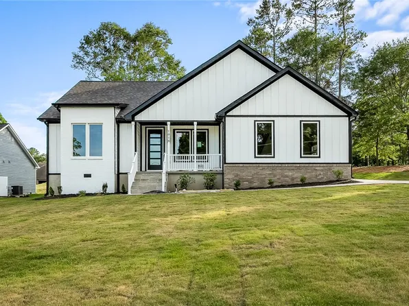 1018 Cox Dr, Anderson, SC 29621