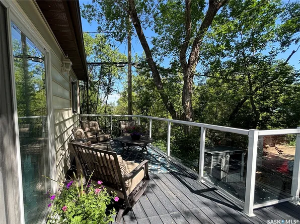 232 Green Avenue, Regina Beach, SK S0G 4C0