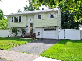 1917 Henry St, Rahway, NJ 07065