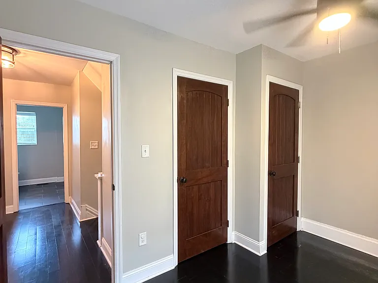 1074 E Columbus St — Photo 17