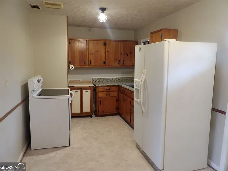 5261 Heather Ln — Photo 4