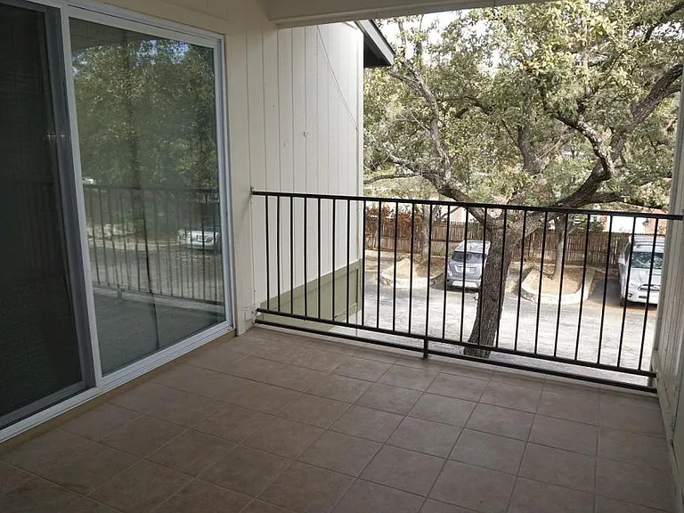 100 Lorenz Rd — Photo 9