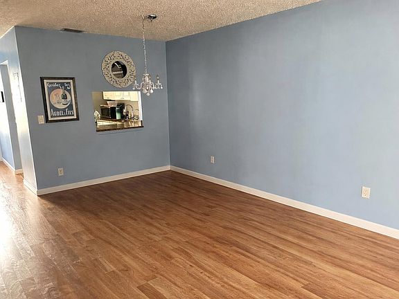 2nd image of 234 Lake Meryl Dr #234