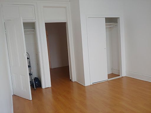 3rd image of 393 Manhattan Ave APT 3R