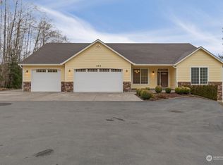 212 Vogel Rd, Castle Rock, WA 98611