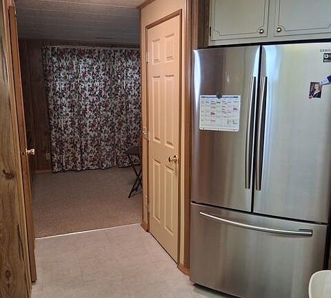 4th image of 533 Ruth Cir