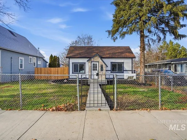 207 10th Ave N, Nampa, ID 83687
