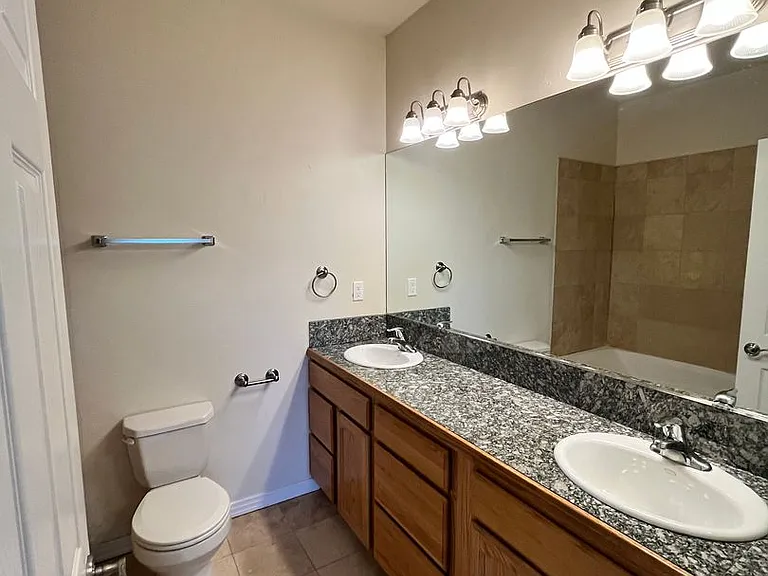 448 Forest View Dr — Photo 19