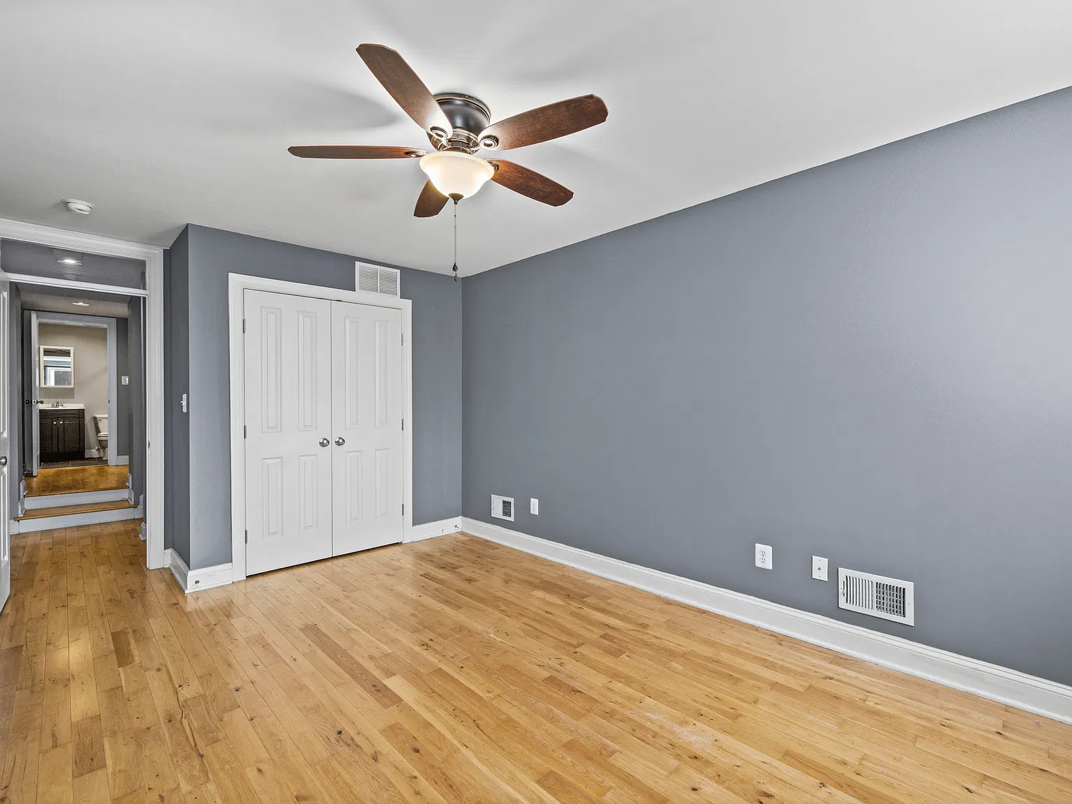 2 bed, 1310 sqft, $2,160 — Photo 3