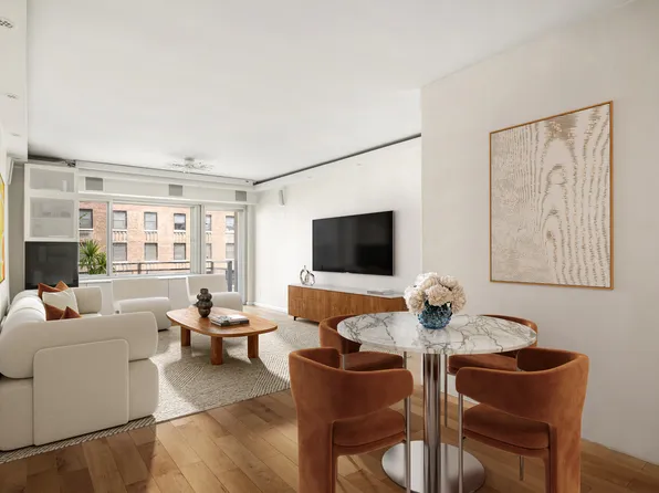 118 East 60th Street 7B image 1 of 12