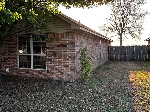 5th image of 26 Blair Dr
