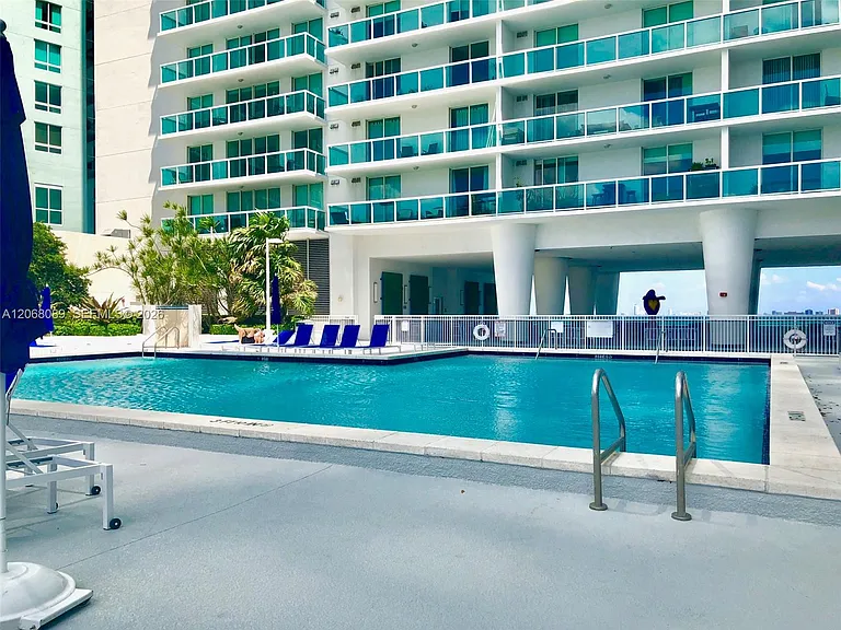 1800 N Bayshore Dr #1609 — Photo 41