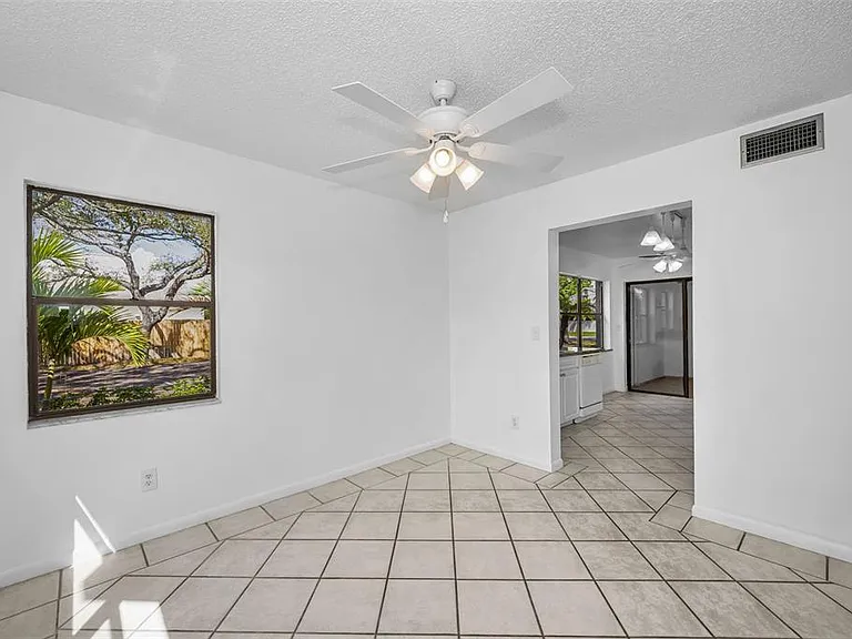10626 Longwood Dr #102 — Photo 11
