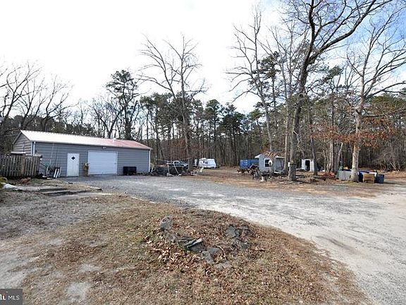4th image of 446 Beech Ave