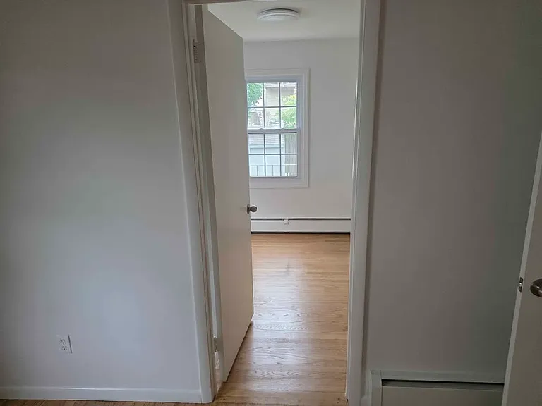 44 Dale St — Photo 7