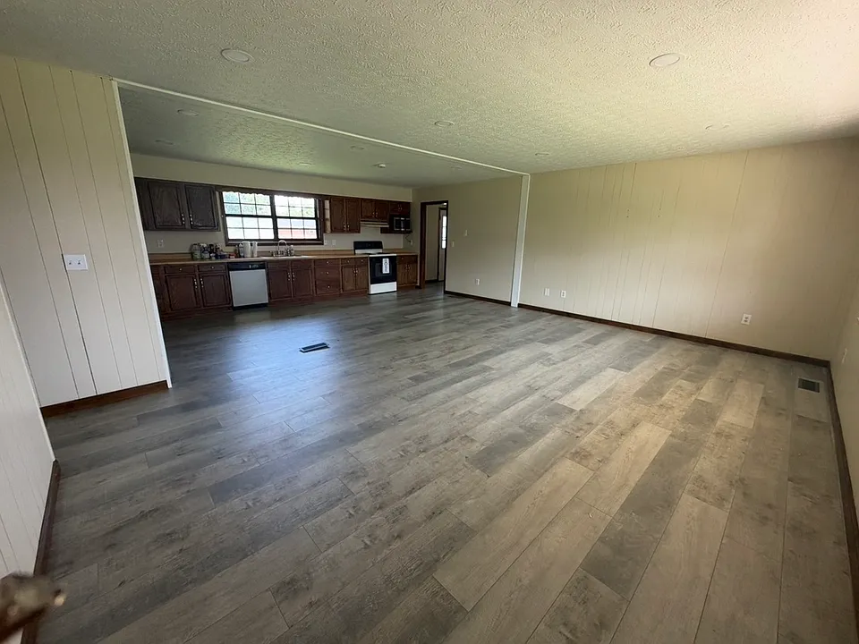 2698 Forest Heights Cir