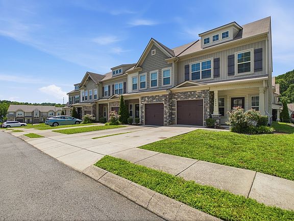 3rd image of 2009 Abbingdon Way