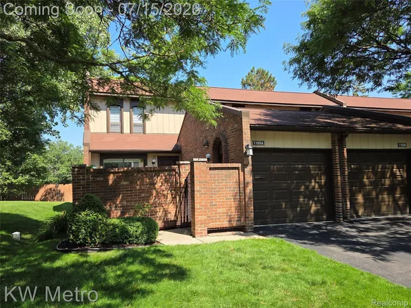 1105 Kirts Blvd Unit A, Troy, MI 48084