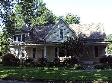 1st image of 602 S Leslie St