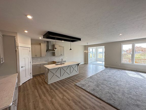 5th image of 3086 Deer Haven Dr