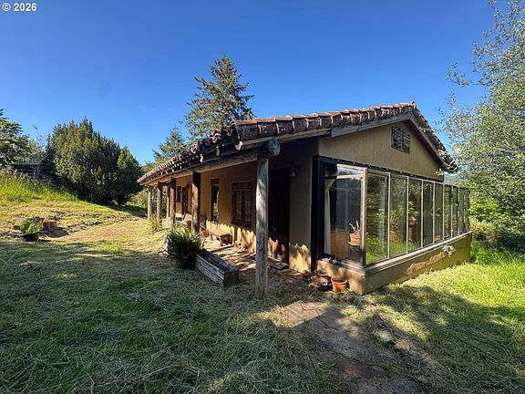 2nd image of 94449 Cope Ln