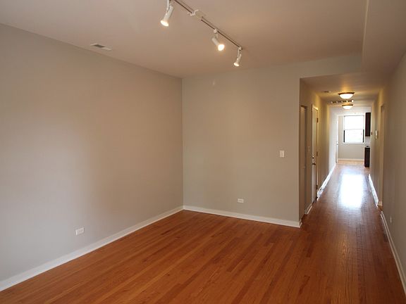2nd image of 6447 N Claremont Ave