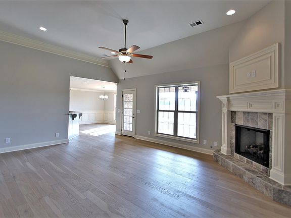 4th image of 144 Neecee Dr