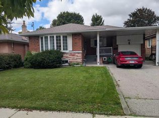 8 Storey Cres, Toronto, ON M9B 3C8