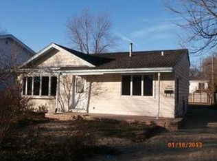 1117 Coolidge Ave, Wheaton, IL 60189