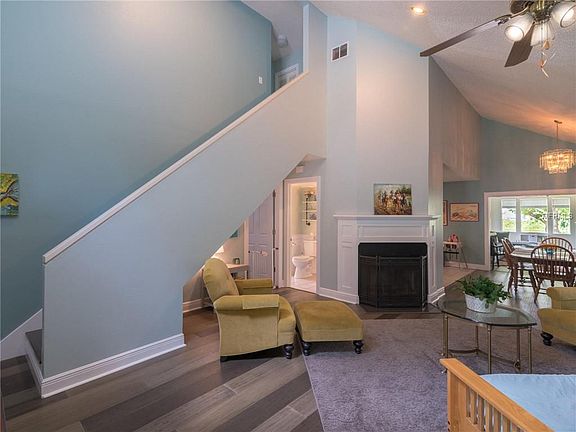 4th image of 12328 Woodleigh Ave
