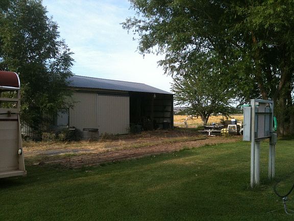 5th image of 3841 Road F NE